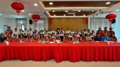 哥市客家公会开大会通过  入会年龄提高至65岁