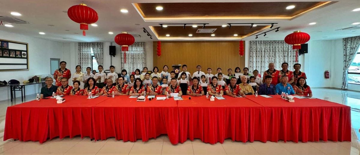 东：哥打峇鲁客家公会在今天召开的2025年度常年会员大会上通过5项提案，其中一项就是调整入会年龄资格，65岁以下都可以加入公会成为会员。