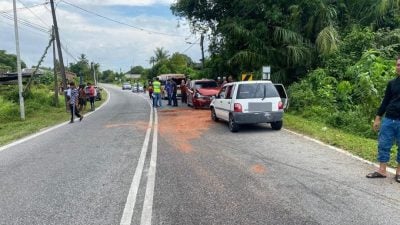 2车相撞 退休警员伤重亡