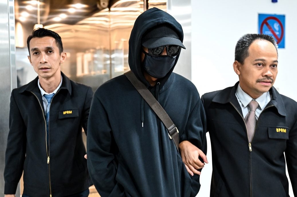 东:已签发:一名之前在登嘉楼警察总部服务的警长,涉嫌收取2万3000令吉贿金包庇毒贩
