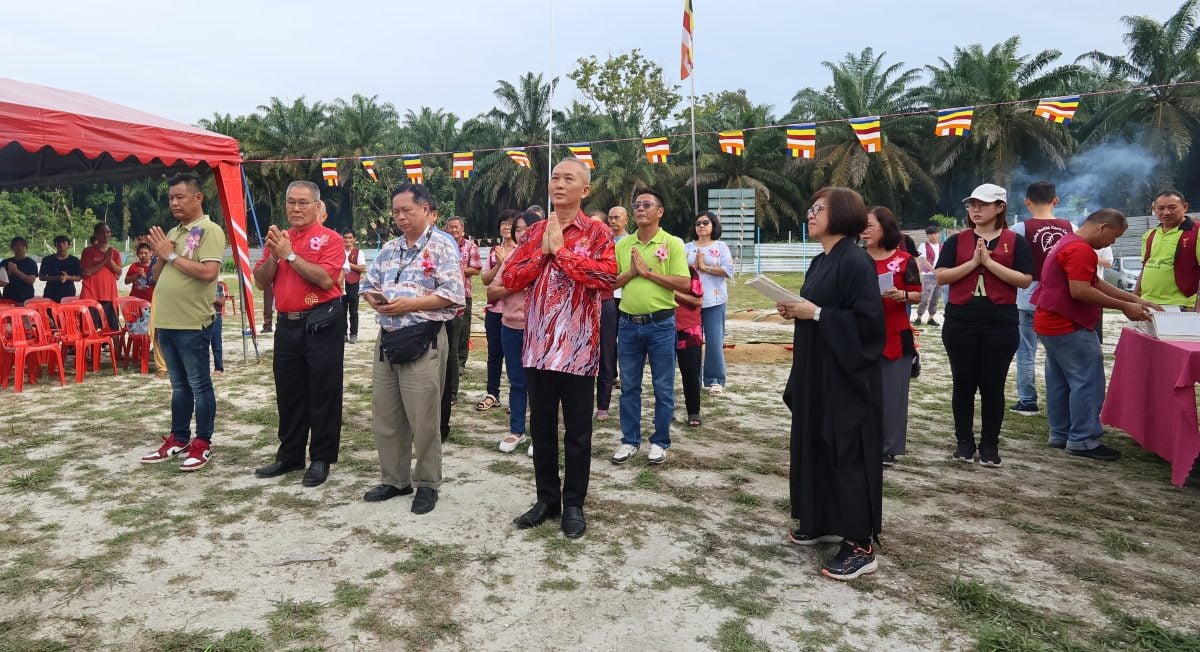 东:已签发:关丹觉之家新会所建委会主席拿督吴健华指出,新会所仍有近80万令吉建设经费缺口