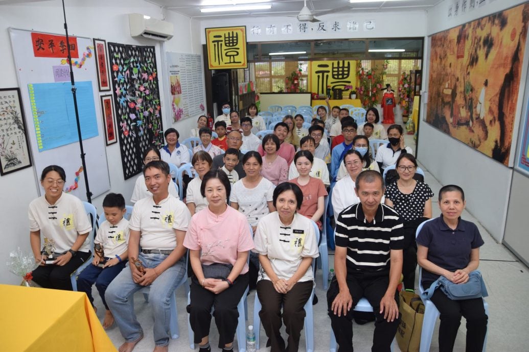 东:彭亨关丹圣贤教育中心理事改选 林美蓉当选主席
