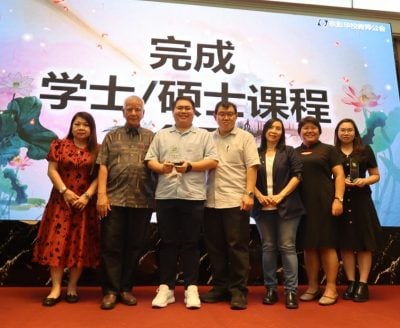 东：彭林总商会名誉会长拿督斯里林荣文认为，当今的教师不仅肩负教学的职责，更多却被行政负担所困扰