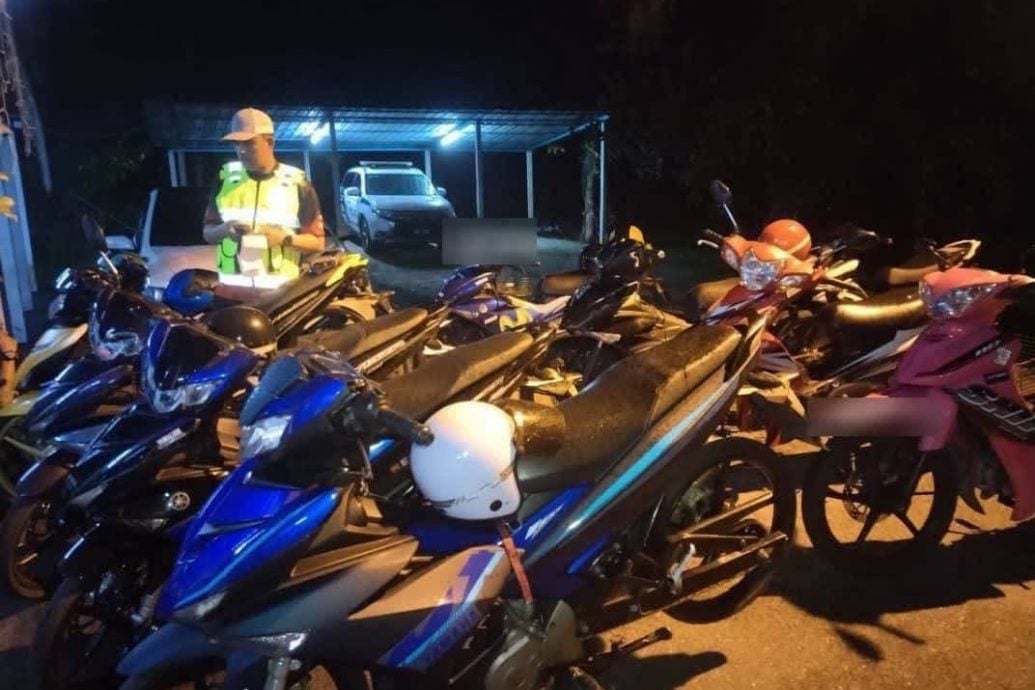 东：文冬警方严捉非法改装摩托车