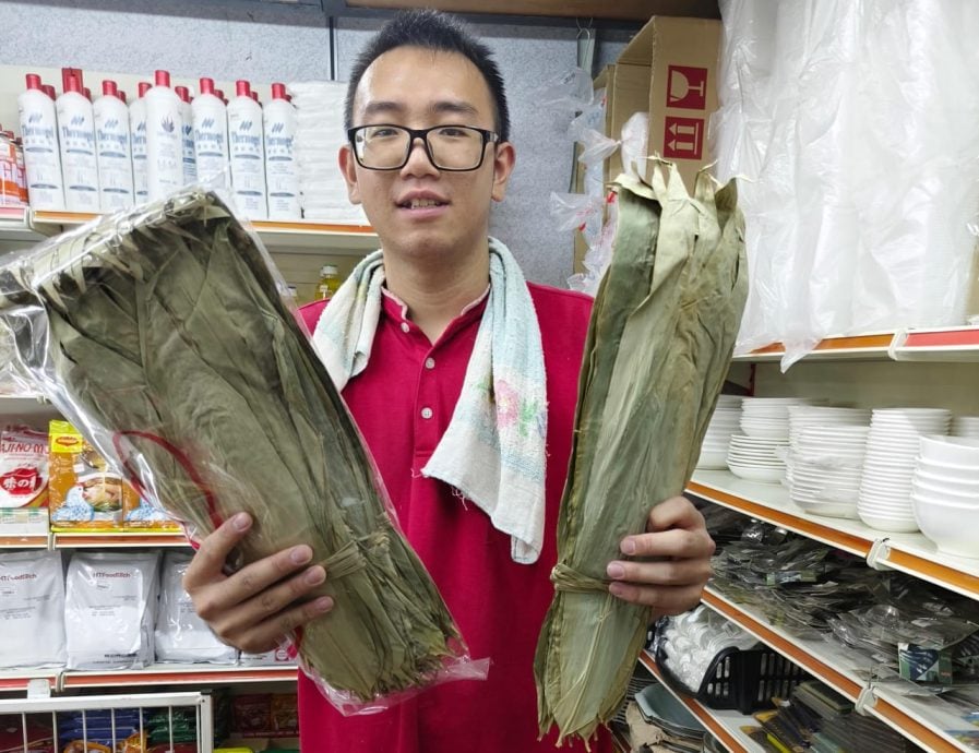 东：端午节来临 粽子和材料热卖