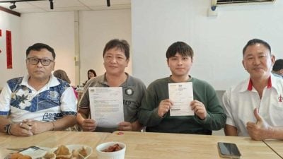 报生纸没注明国籍  申请14年 男子终获公民权