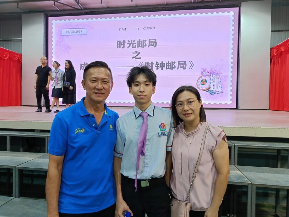 东:(已签发)关中成年礼温情上演 含泪念家书动人心弦