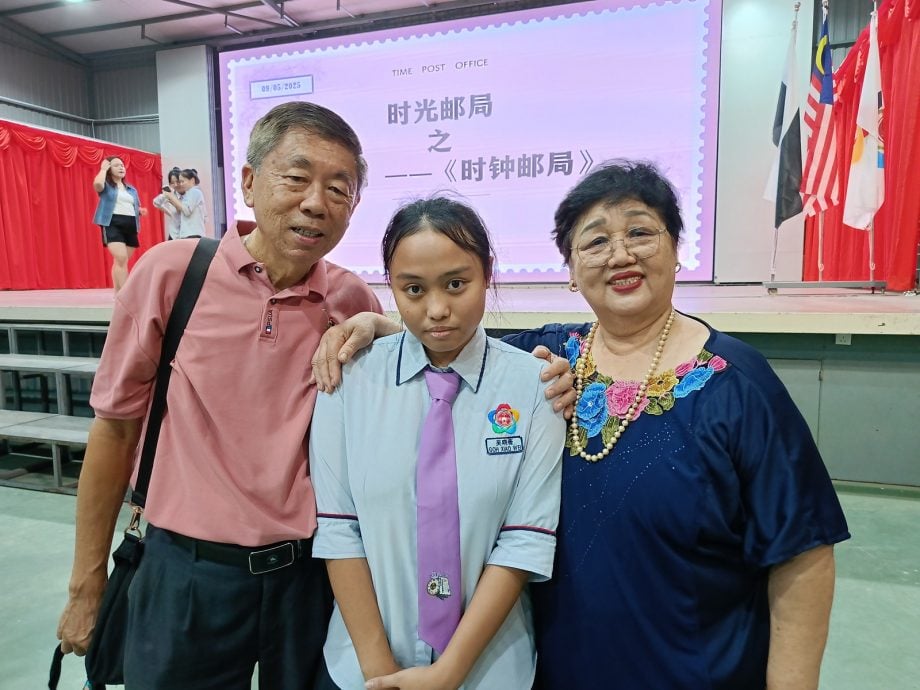 东:(已签发)关中成年礼温情上演 含泪念家书动人心弦