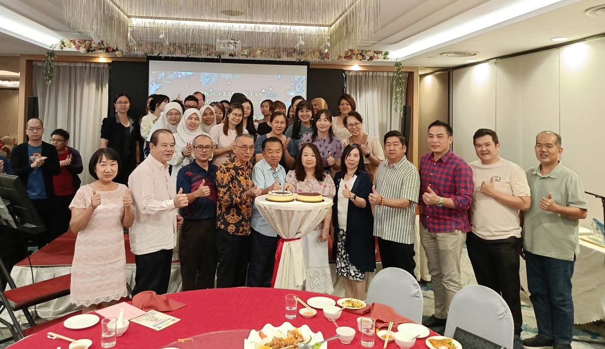 东：（已签发）关丹达士华小教师节晚宴 感谢教师辛勤奉献推动教育改革