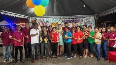 双溪兰村委会裹粽赛 梁观娣曾照莲分夺冠