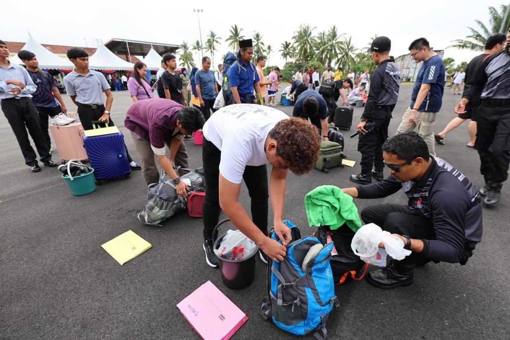 东：（已签发）国民服务3.0开跑，家长有者凌晨开车