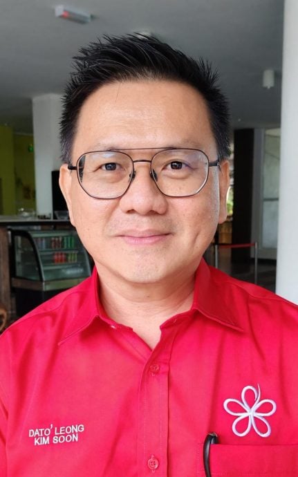东：（已签发）梁捷顺吁请教育部正视学生被鞭伤事件