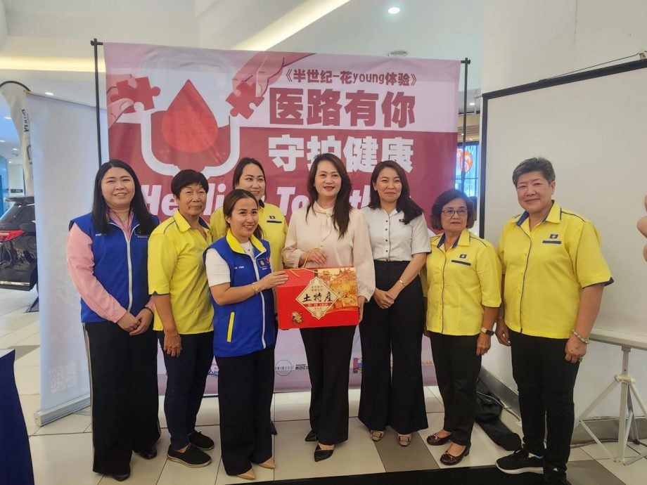 东：（已签发）马华妇女组署理主席郑慧玲鼓励民众定期接受健康检查，有机会及早发现潜在问题