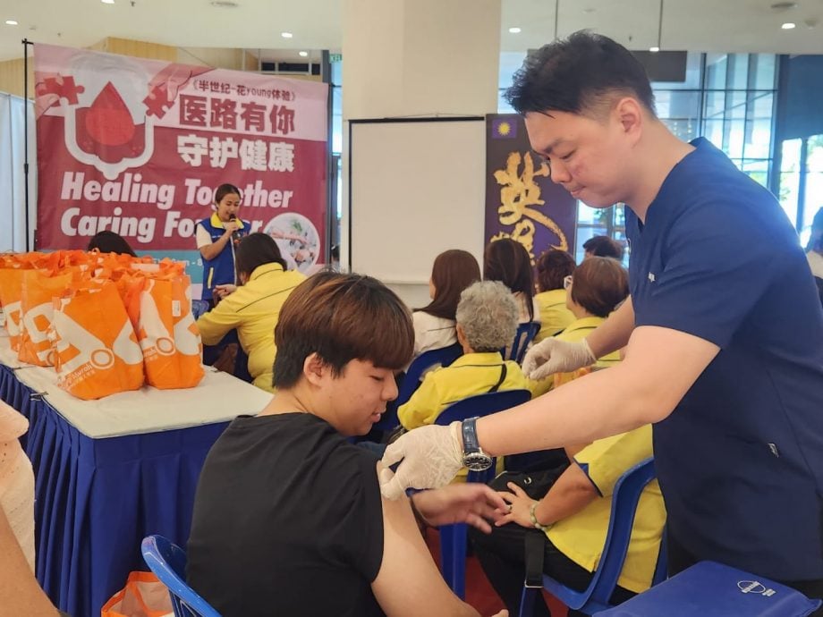 东：（已签发）马华妇女组署理主席郑慧玲鼓励民众定期接受健康检查，有机会及早发现潜在问题