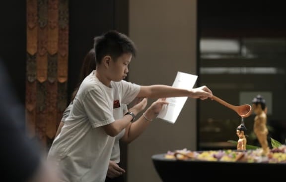 东:(已签发): 文冬克切拉禅修林举行卫塞节盛大庆典