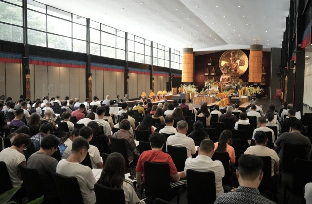 东:(已签发): 文冬克切拉禅修林举行卫塞节盛大庆典