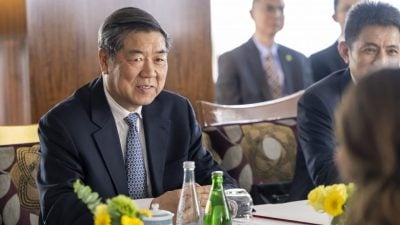 中副总理何立峰见WTO总干事: 中方坚定支持多边主义和自由贸易