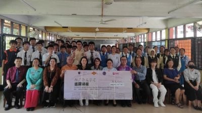 “华文学习与全球化”    巡回讲座到访汝来