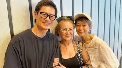为支持叶童与黄德斌 冯宝宝花5小时驱车看舞台剧