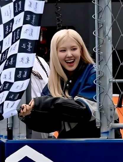 为毕彼特新戏献声 Rosé《Messy》美出新高度