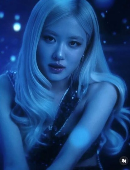 为毕彼特新戏献声 Rosé《Messy》美出新高度