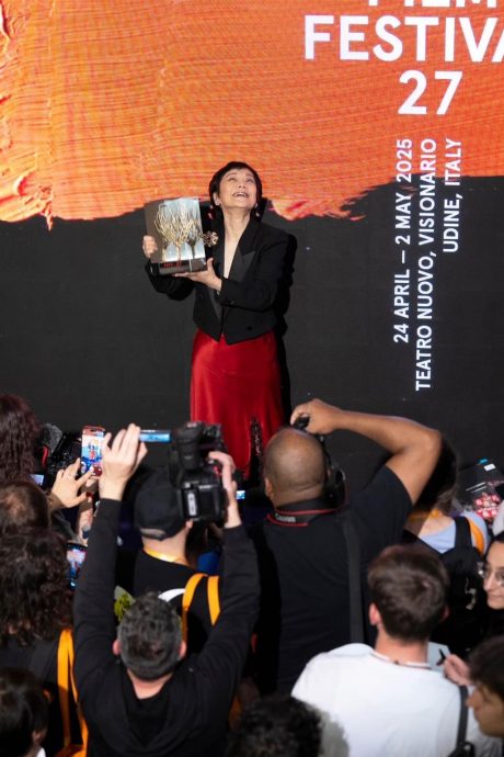 亲赴乌迪内领终身成就奖 张艾嘉肺腑致词赢掌声