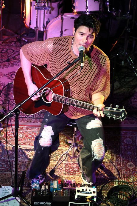 以为榴梿皆产自泰国 凤小岳来马为“无知”认罪