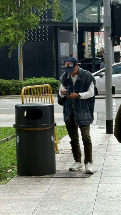  任达华新加坡看秀被捕获 垃圾桶旁抽烟引发讨论