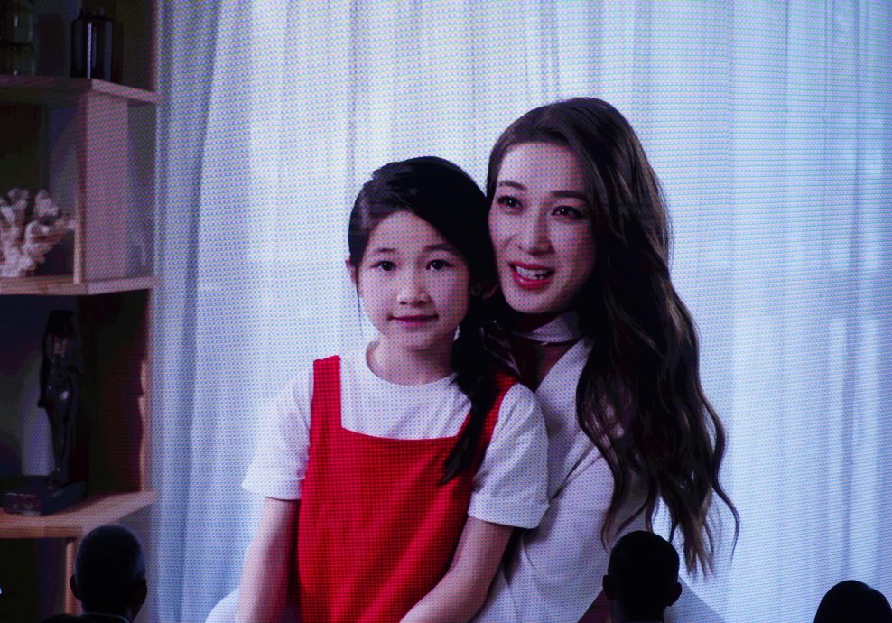 伍允龙认爱小13岁李蔓莹 锺嘉欣:喜欢就行