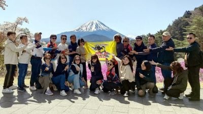传奇超级摩托俱乐部20人 赴日展樱花摩托之旅