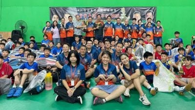 “第六届全森华小羽球团体赛” 新华小学勇夺冠军