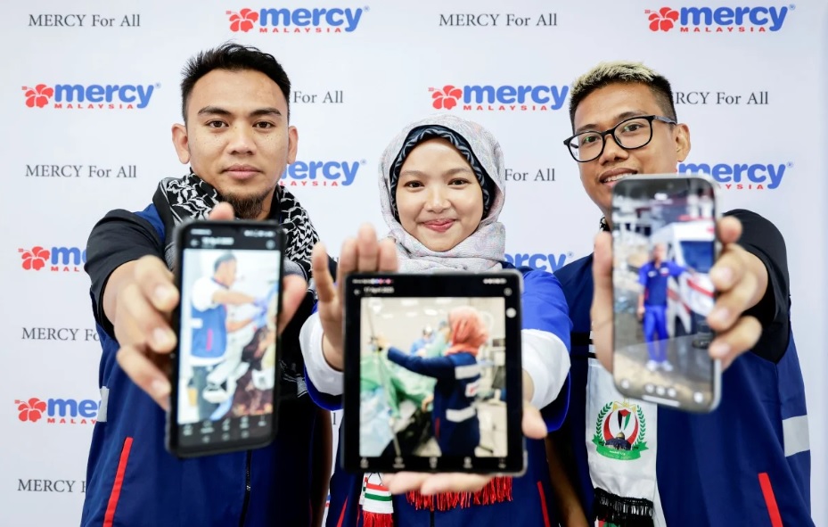 供星洲网:女麻醉师赴加沙驰援30天不惧死亡 “几乎每晚都听见爆炸声”