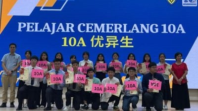 振华二校家协大会 黄群燕被推选为新任主席