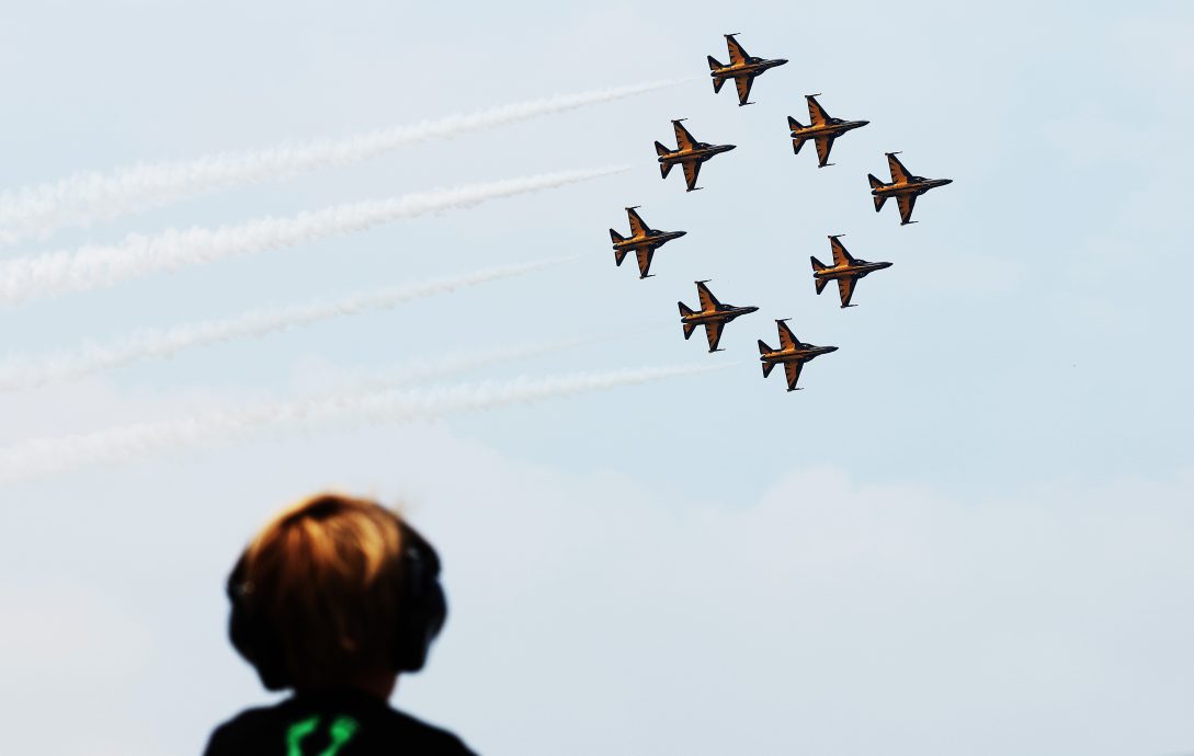 偷闯美军基地飞行秀拍摄  2名台湾人在韩国遭紧急逮捕　