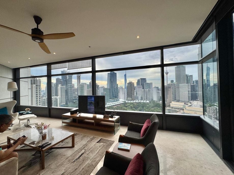 入住外甥女吉隆坡豪宅 香港名导张坚庭列大马3优势