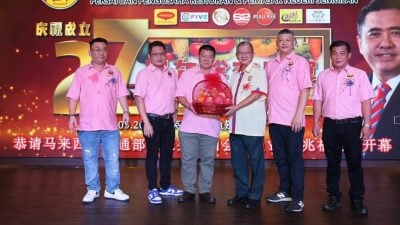 黄守群：免掀餐饮业倒闭潮   电子发票门槛应调至50万