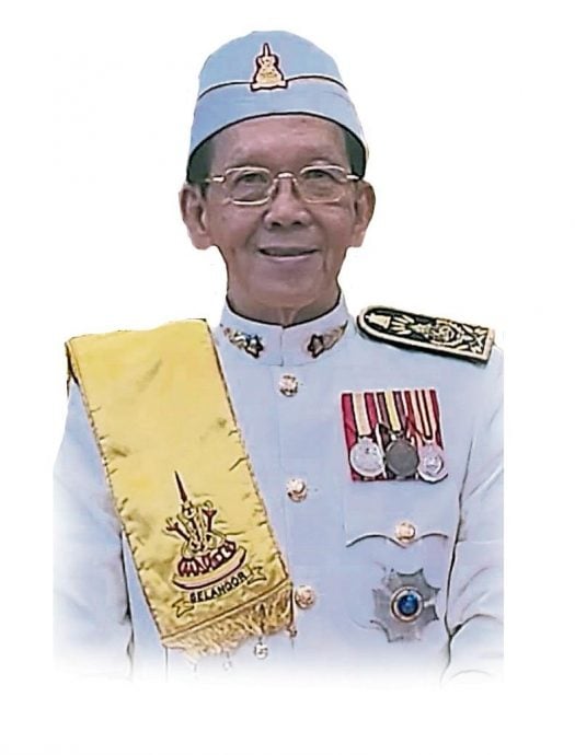 保安公司创办人邱宜忠举殡，保安人员持枪护送老板走完人生最后一程