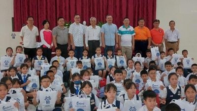 洪祖丰吁各州效仿雪砂   制度化拨款非穆宗教场所