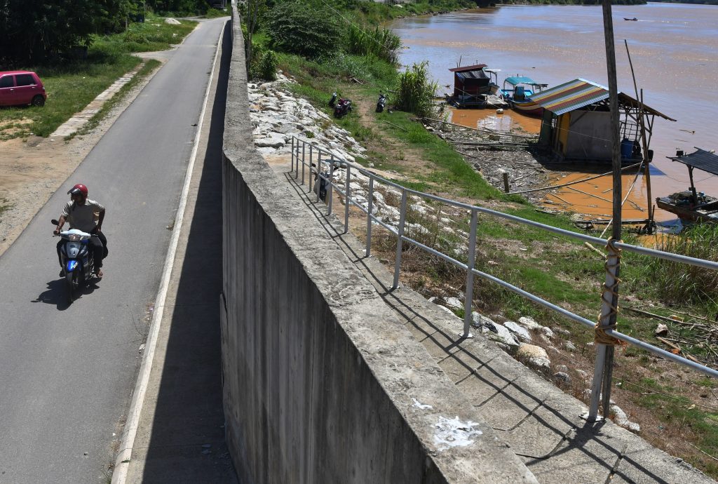 全国:吉兰丹河流域综合管理计划(PLSB)进展顺利,首期工程已完成96%。