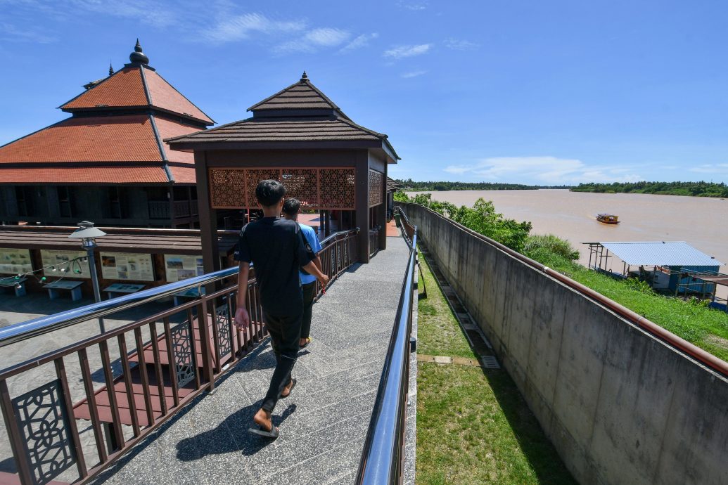 全国:吉兰丹河流域综合管理计划(PLSB)进展顺利,首期工程已完成96%。