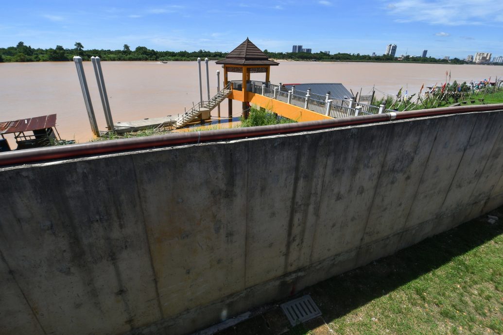 全国:吉兰丹河流域综合管理计划(PLSB)进展顺利,首期工程已完成96%。