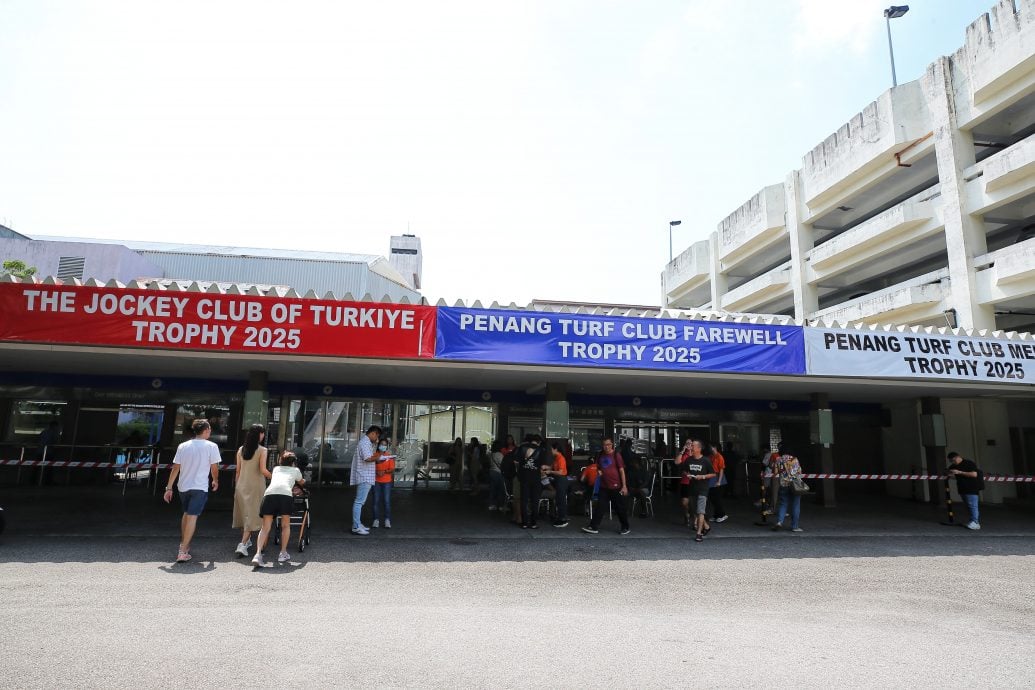 全国:槟马会解散最后一跑 民涌入见证历史