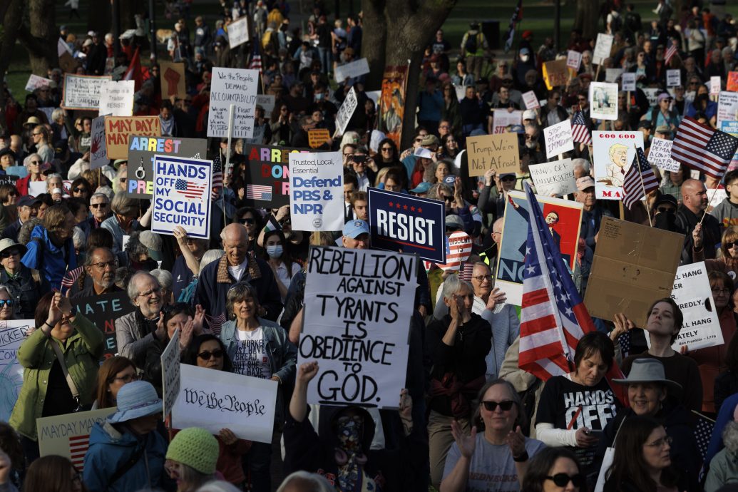 全美逾千城市反特朗普集会 抗议激进政策打击移民