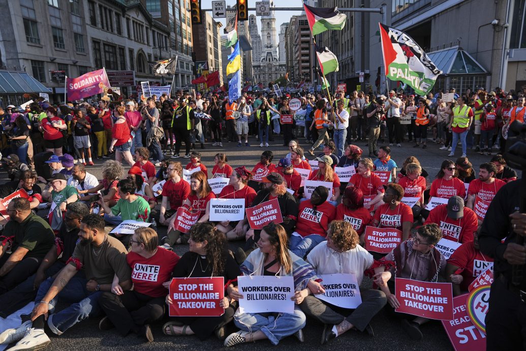 全美逾千城市反特朗普集会 抗议激进政策打击移民