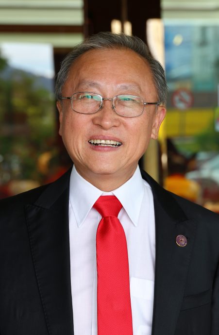 全:彭亨华人社团联合会新任会长丹斯里吴明璋披露,有意参与华总中央委员会改选,以反映彭亨州的意见