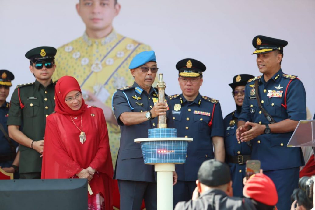 全:房屋及地方政府部长倪可敏披露,《消防服务法令》修正案将全面优化我国消防系统的管理架构,同时赞扬大马消防与拯救员展现的专业能力与人道精神