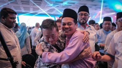 公正党大会 | 聂纳兹米：将续为国服务 愿放下分歧坚守党理念