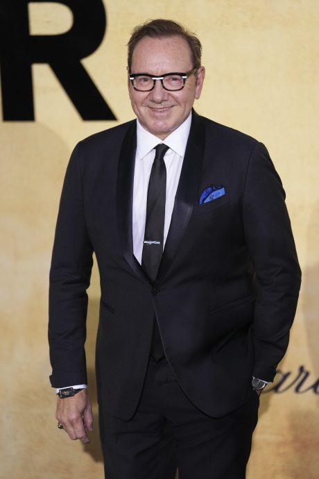 凯文史柏西夺终身成就奖 康城官方急发声明割席