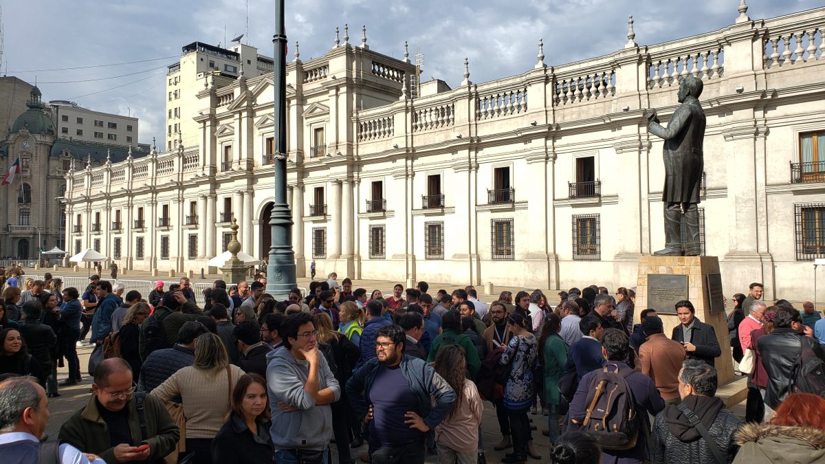 出现强烈煤气味 智利总统府等多栋建筑大规模疏散