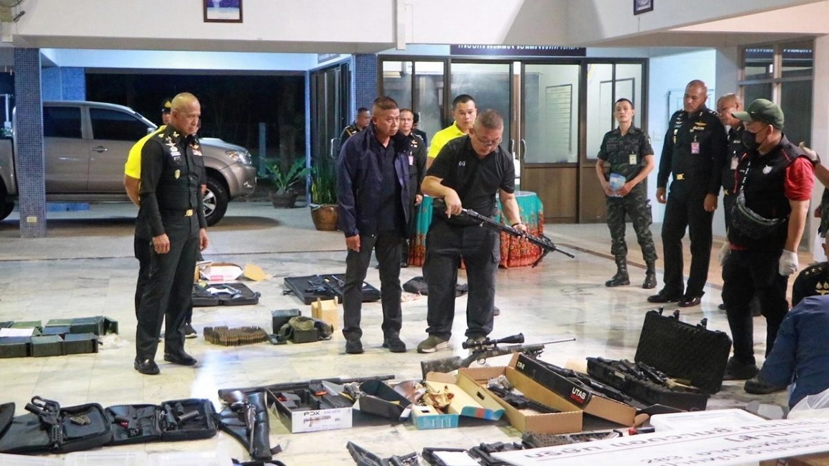 利用军方商店做网络窝点 大学讲师竟是军火贩子